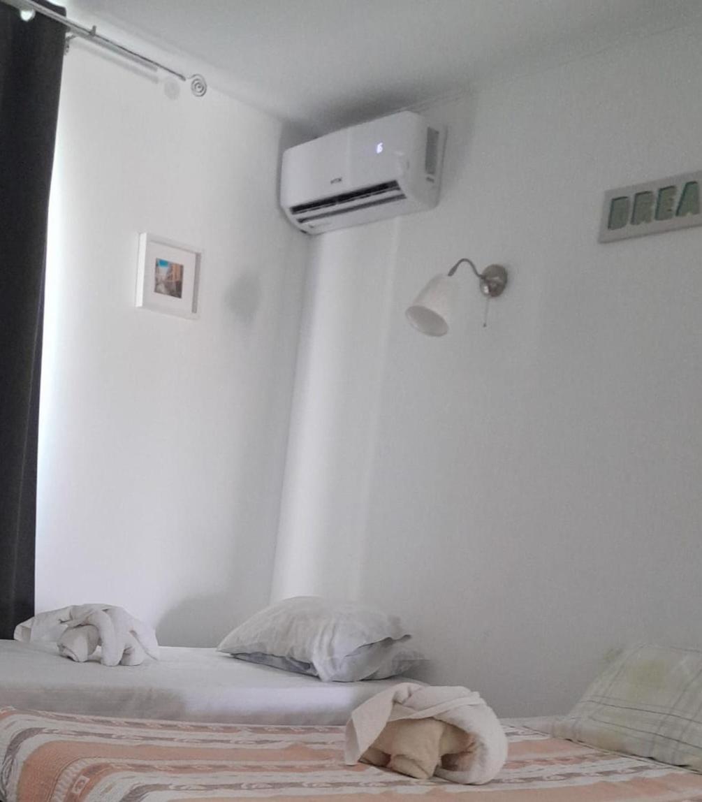 Guest House Casa Ramos On The Strip Albufeira Rum bild